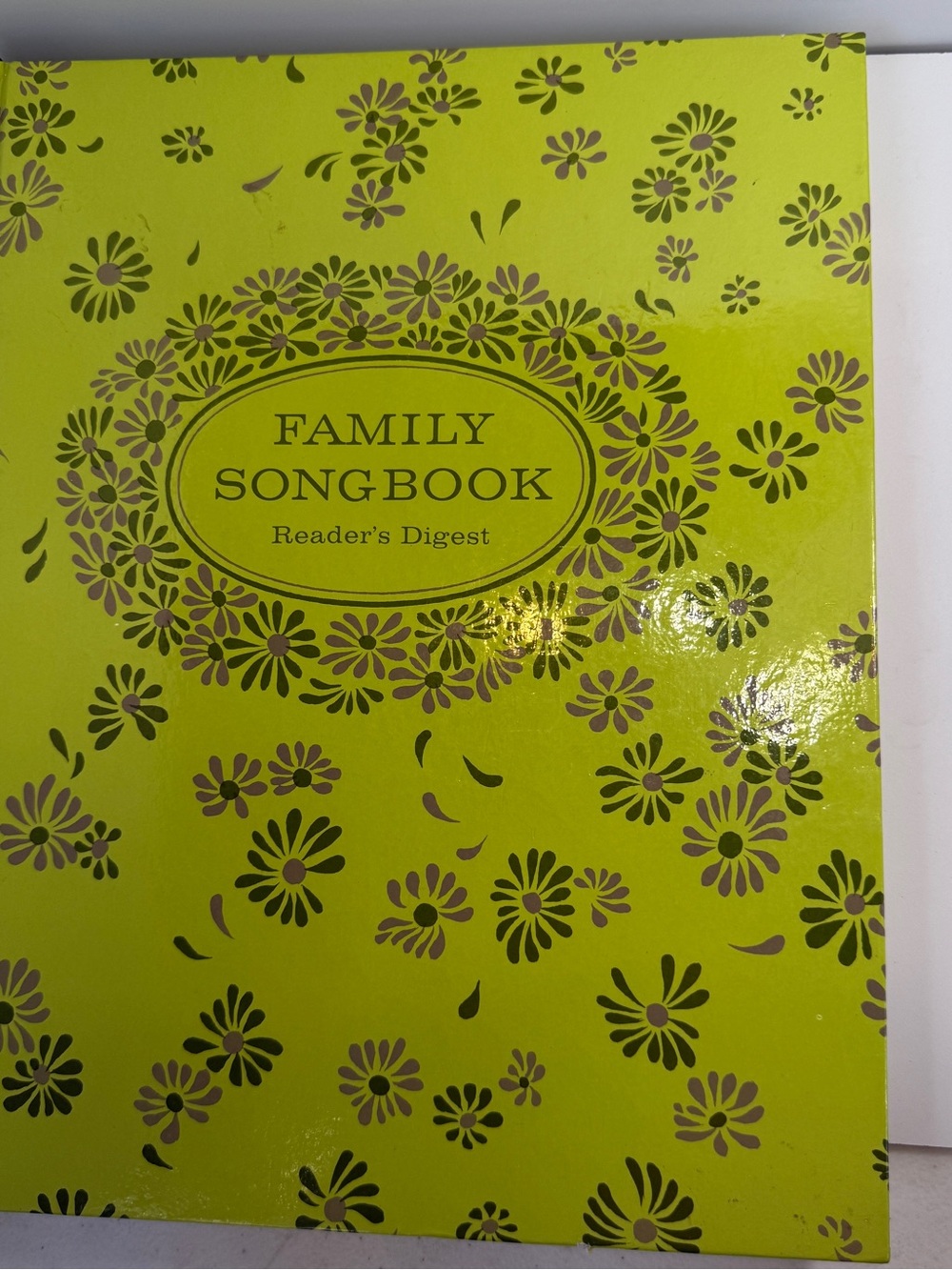 Readers Digest Family Songbook Hardcover 1977 Vintage Piano SheetMusic 124 songs